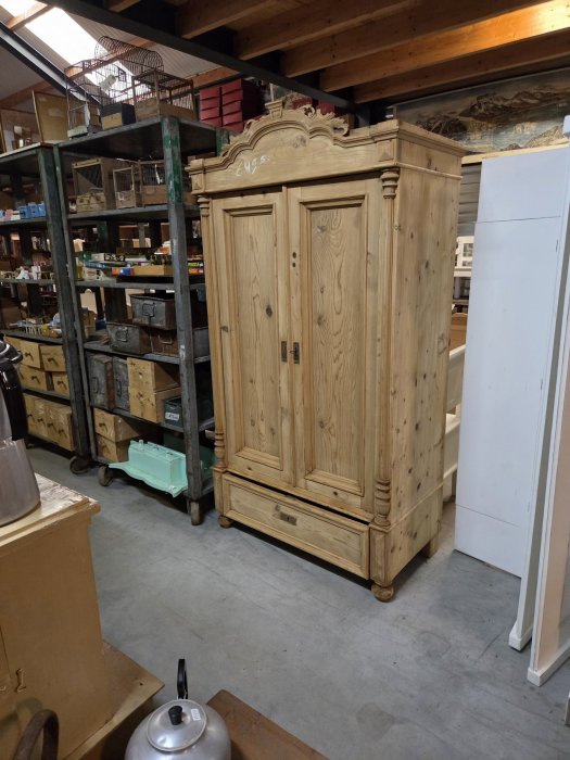 Geloogd blank hout €495