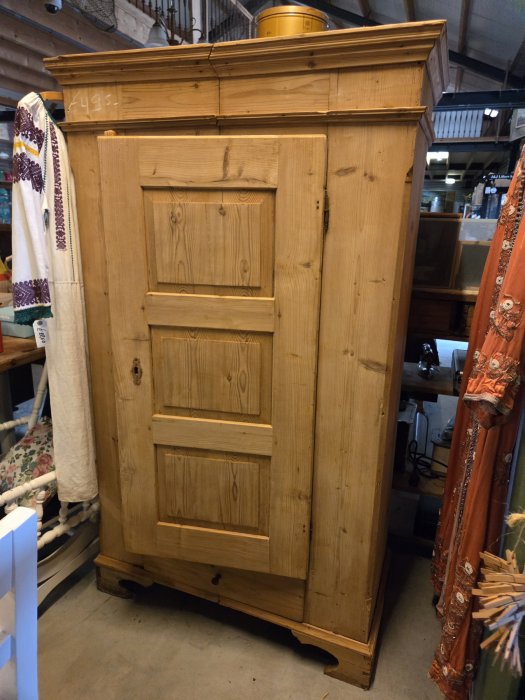 Deelbaar .geloogd blank hout €495